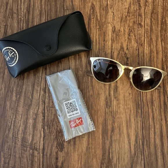 Ray Ban